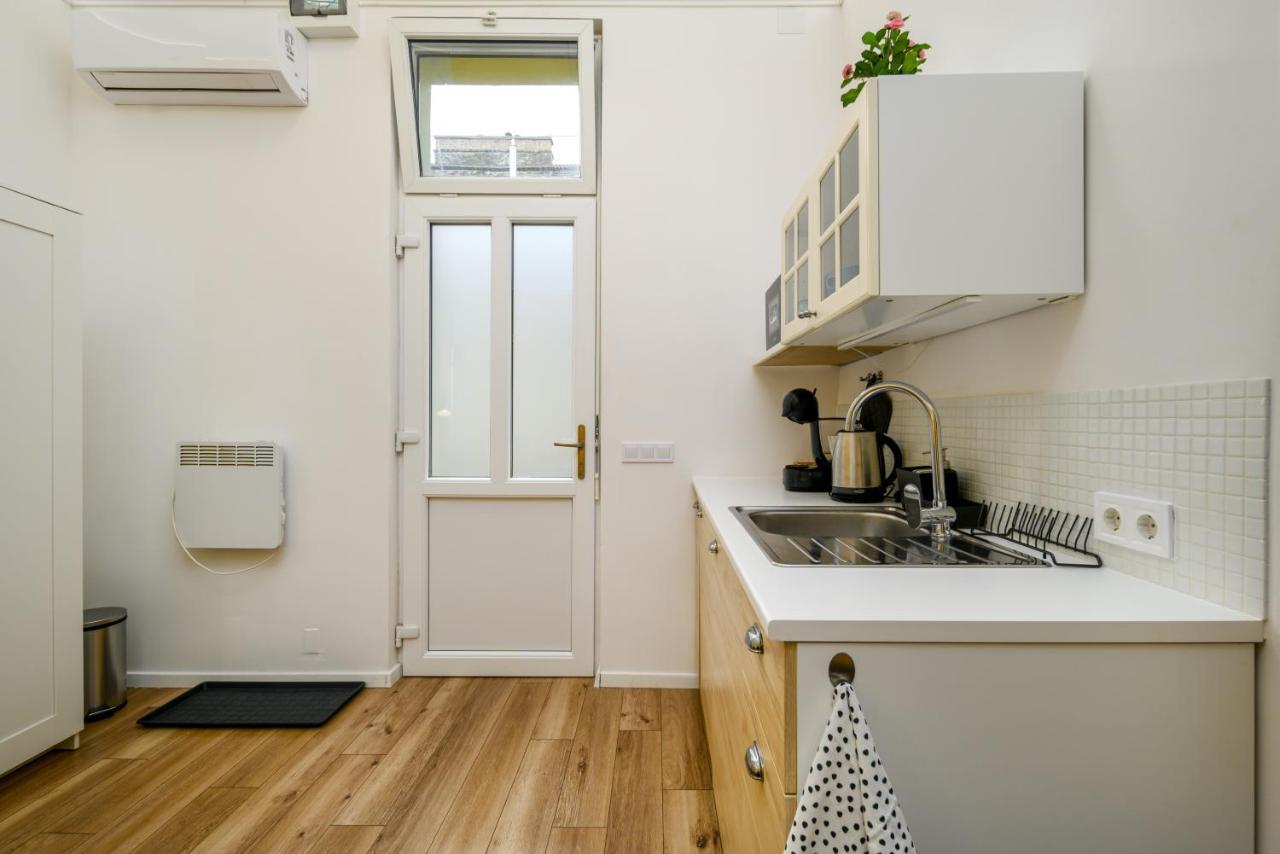Stylish Yellow In The Heart Of Apartment